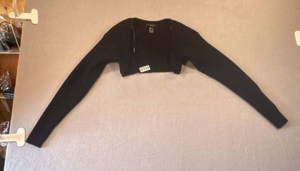 Forever 21 Ribbed Knit Long Sleeve Crop Shrug Bolero